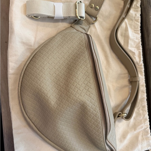 Andar Handbags - Andar Tatum bag Brand New with leather strap